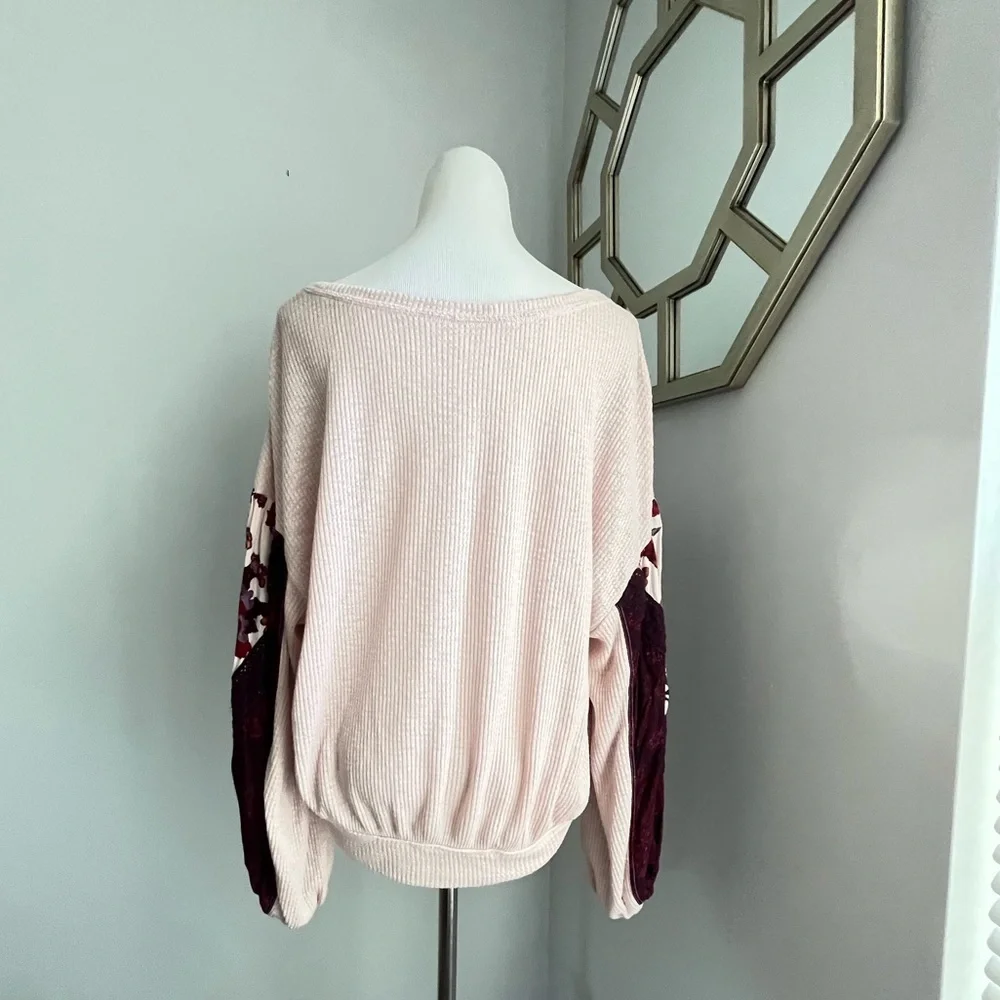 Free People Casual Clash top in rose pink sz M